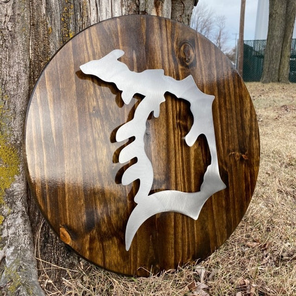 Metal MI in Detroit D on Wood