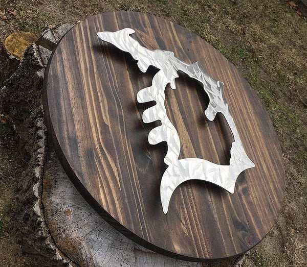 Metal MI in Detroit D on Wood