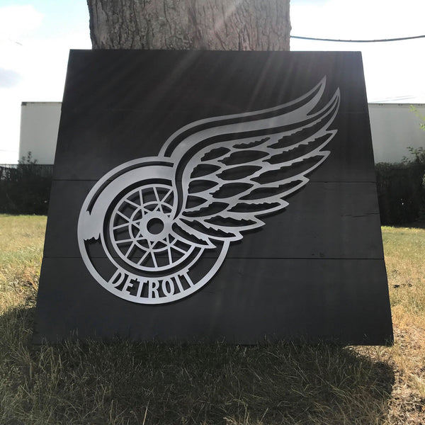 Red Wings on Wood