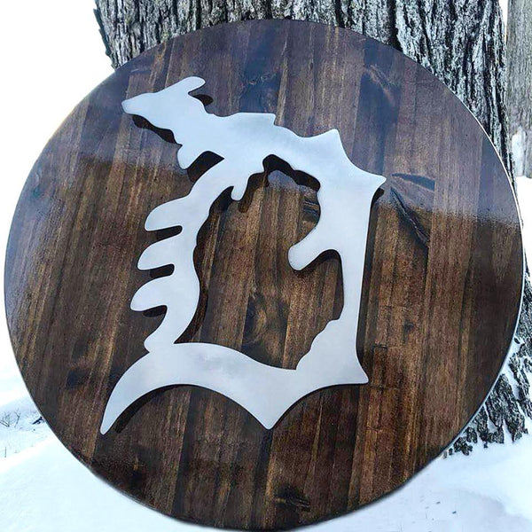 Metal MI in Detroit D on Wood